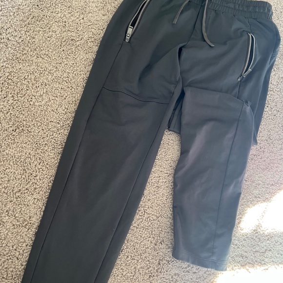 Clothes - Picture 11 of 14